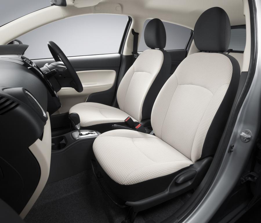  Mitsubishi Mirage 2011 года  (фото 2 из 4)